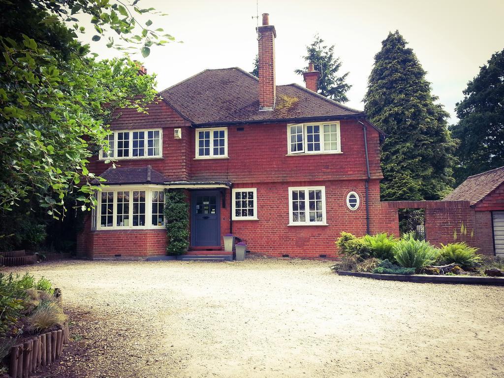 Rosemead Guest House Claygate Eksteriør billede